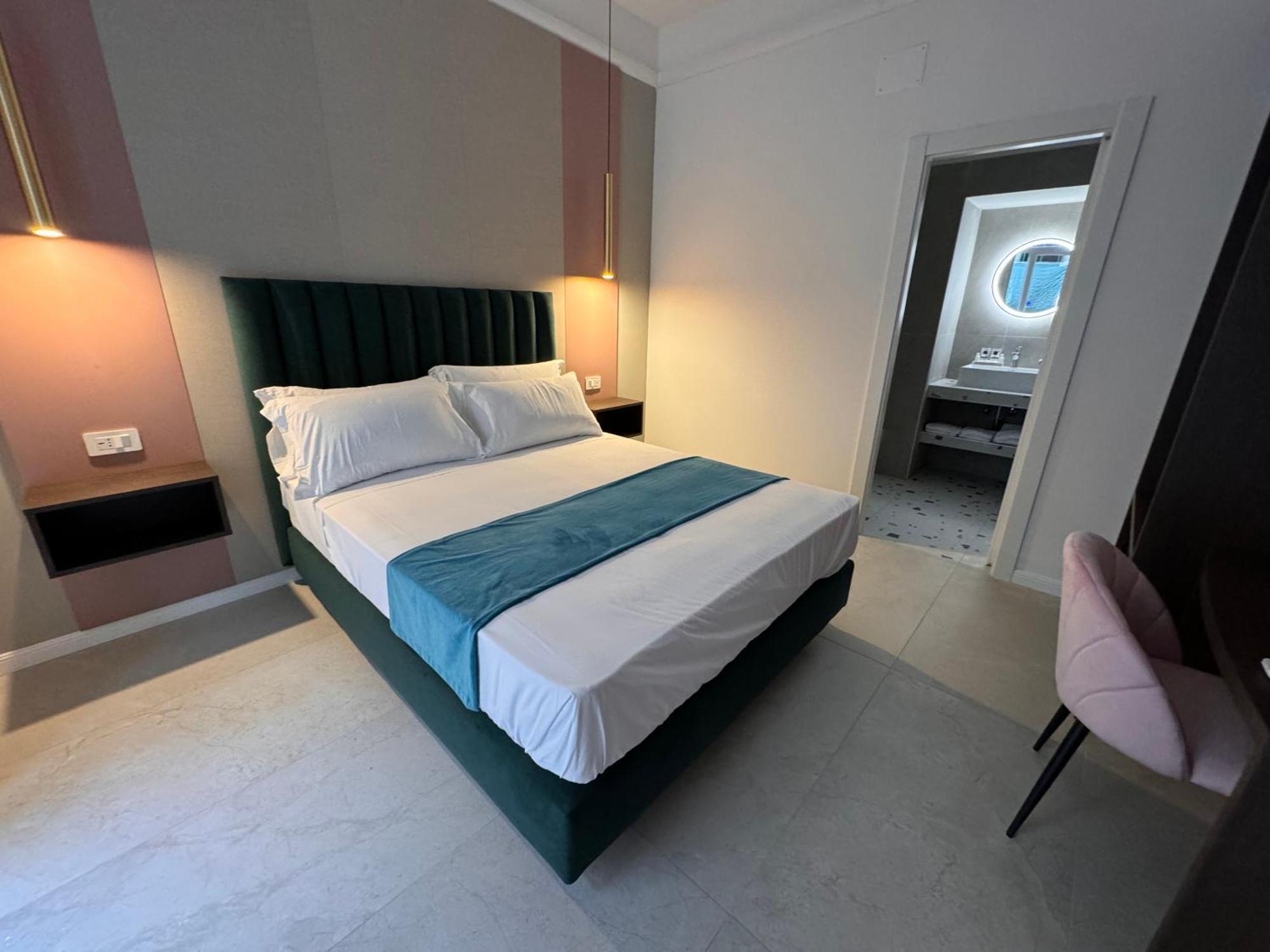 Hotiday Room Collection - Napoli Museo Suite Dış mekan fotoğraf