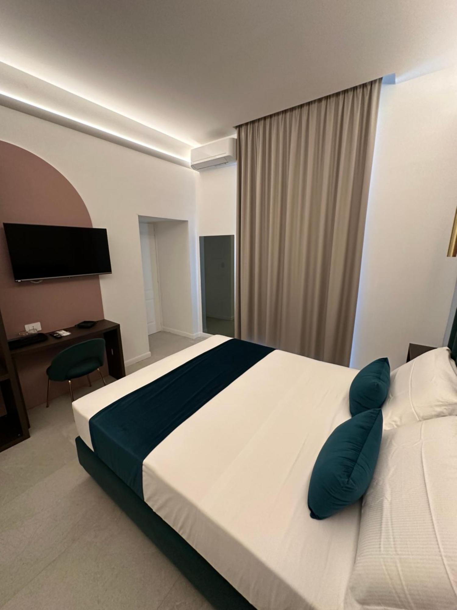 Hotiday Room Collection - Napoli Museo Suite Dış mekan fotoğraf