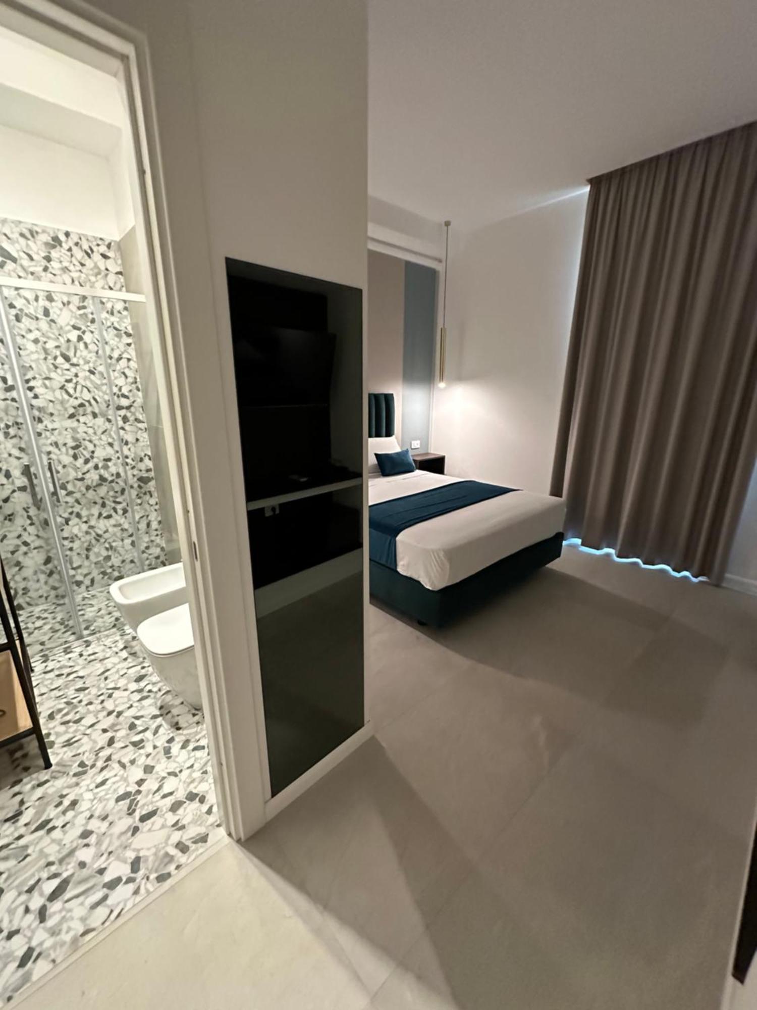 Hotiday Room Collection - Napoli Museo Suite Dış mekan fotoğraf